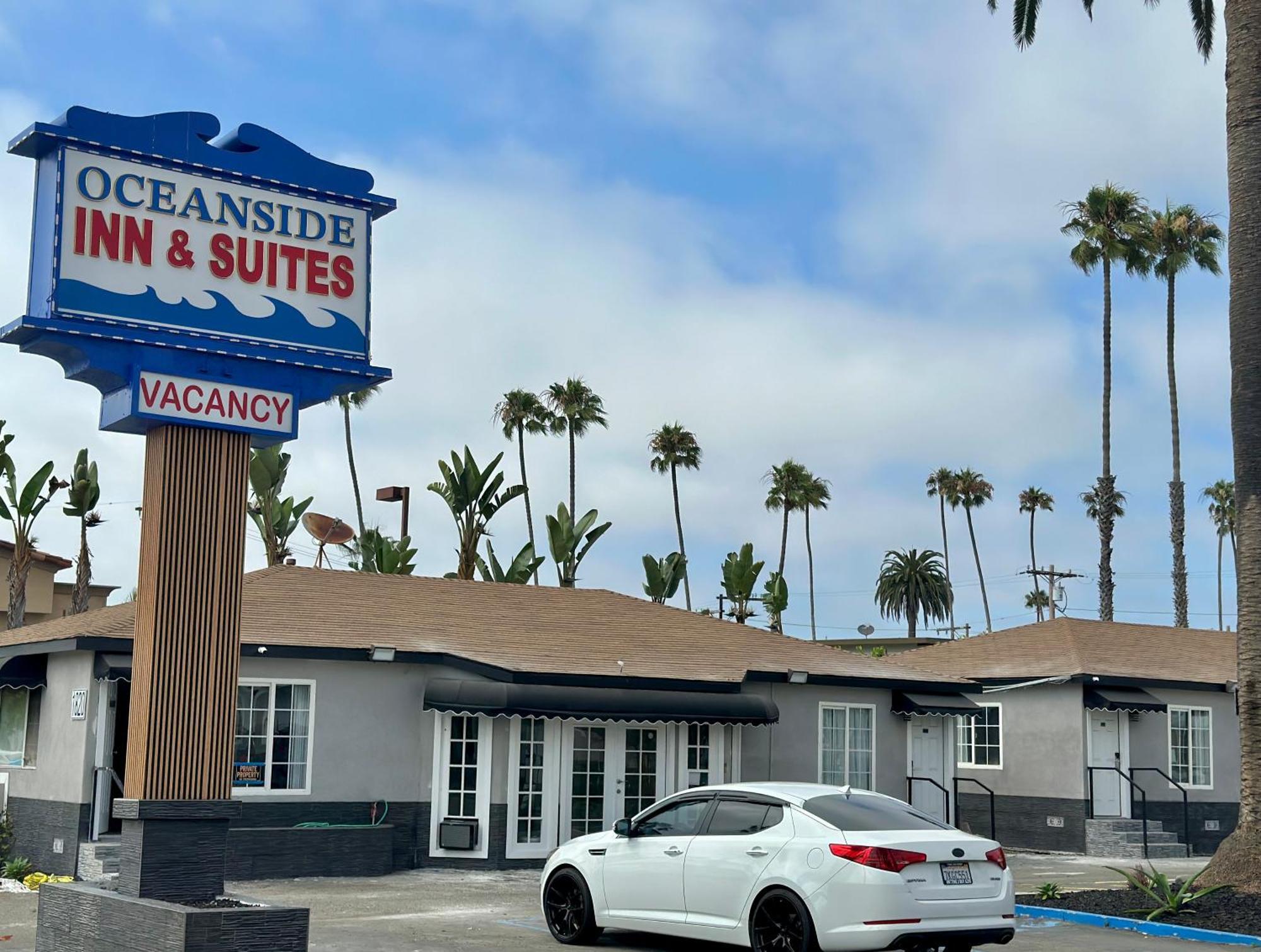 Oceanside Inn & Suites Exterior photo