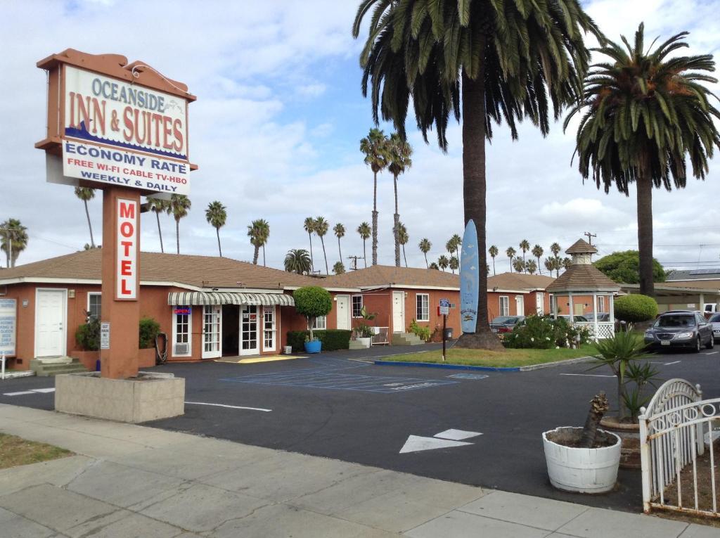 Oceanside Inn & Suites Exterior photo